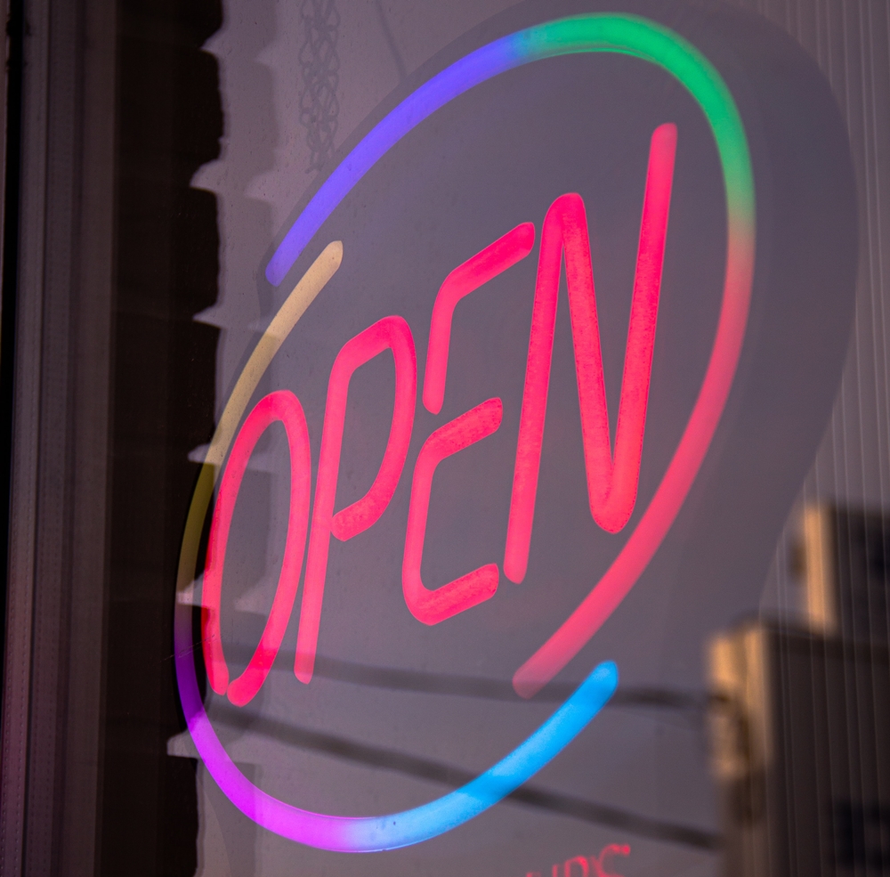 Modelos de negócios abertos: open business models.